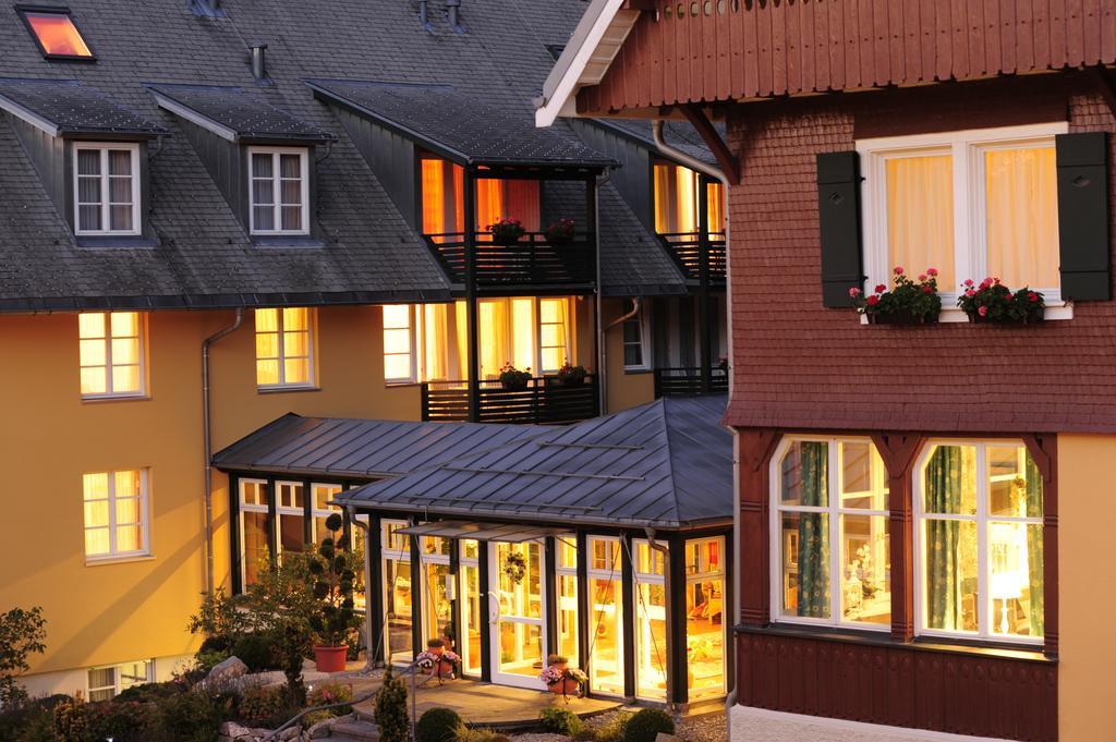 Hotel Ferien Residenz Bergfried Hinterzarten Exterior foto