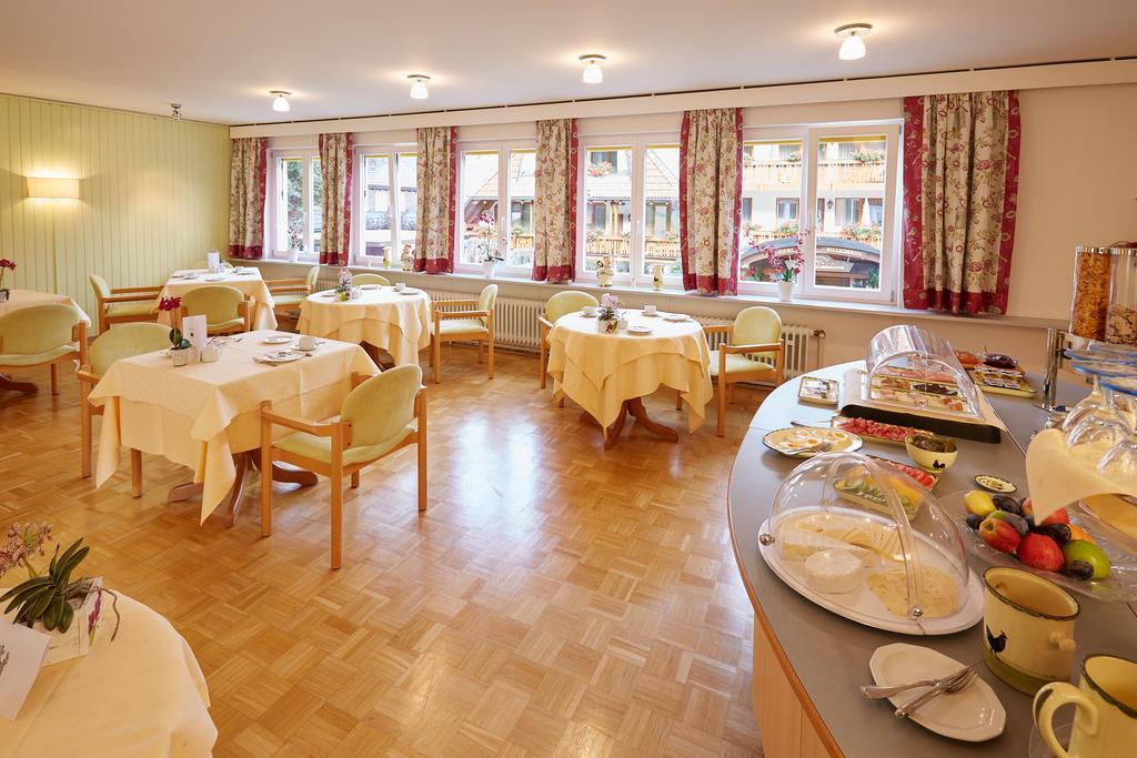 Hotel Ferien Residenz Bergfried Hinterzarten Exterior foto