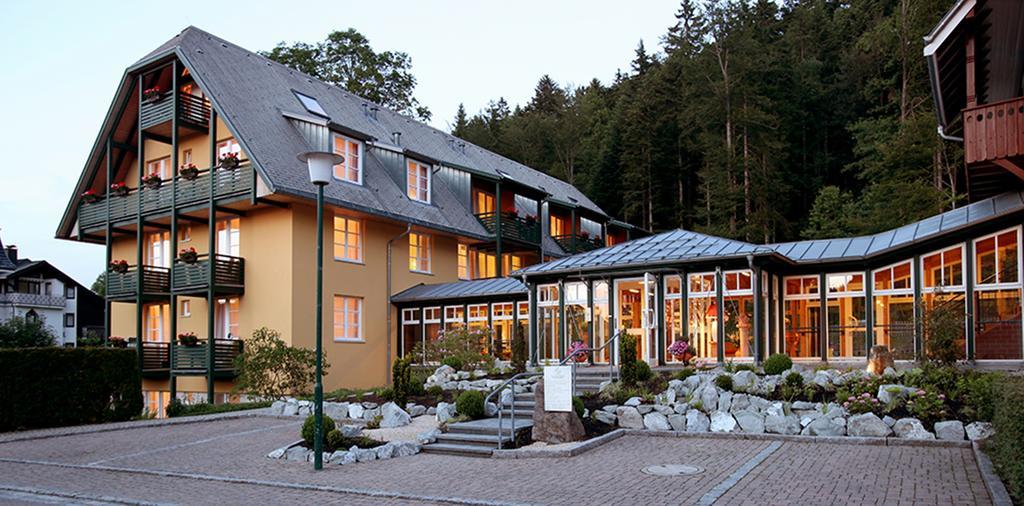 Hotel Ferien Residenz Bergfried Hinterzarten Exterior foto