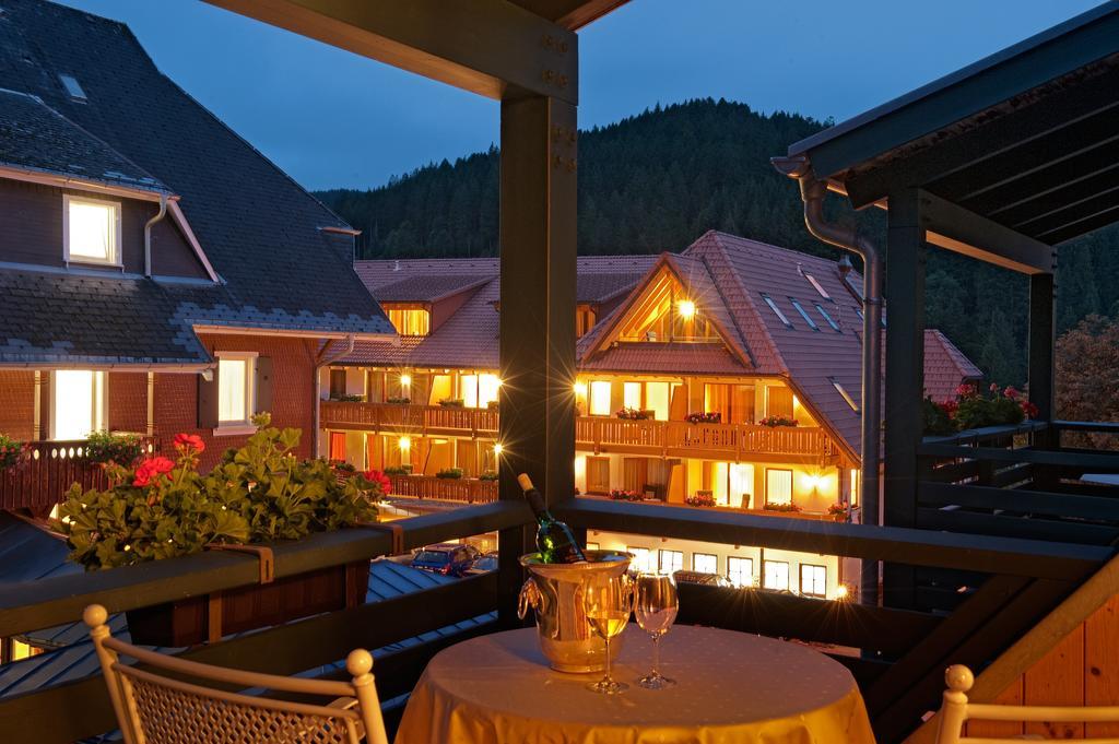 Hotel Ferien Residenz Bergfried Hinterzarten Exterior foto